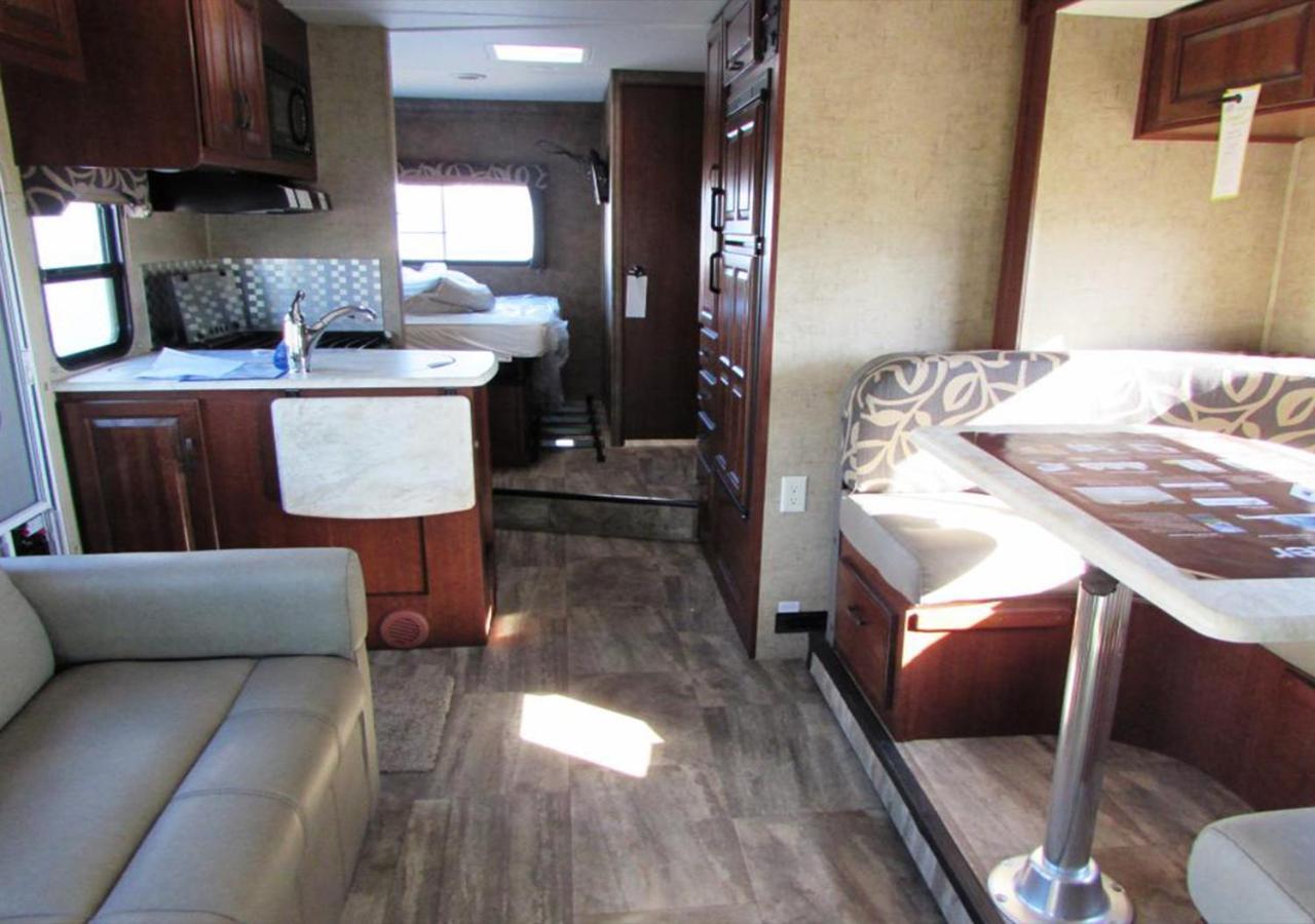Oman Motorhomes Camping